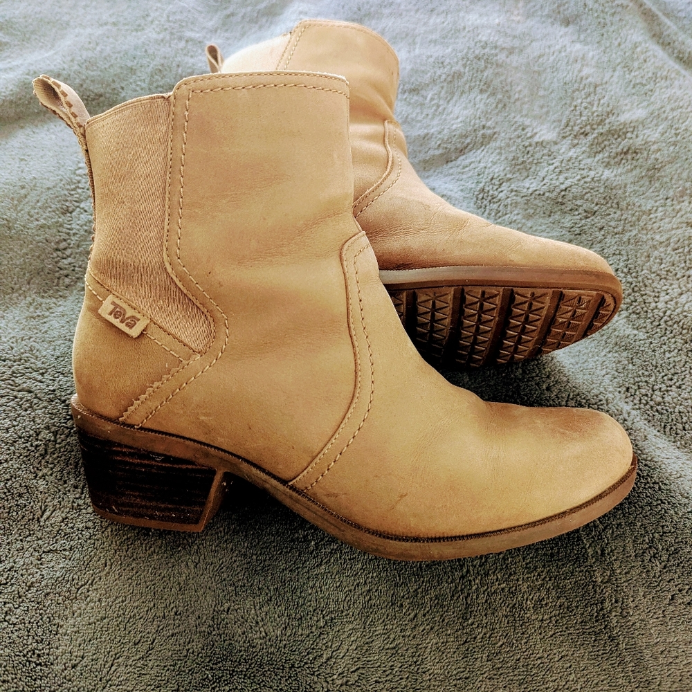 Teva waterproof boot